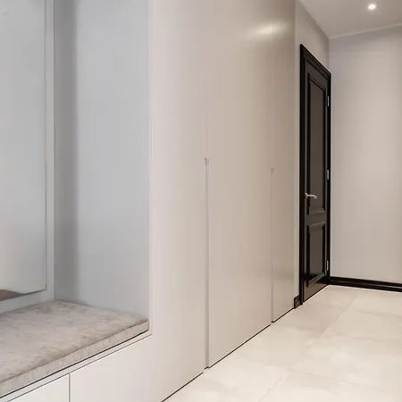 Modern In The Heart Of Uus-veerenni