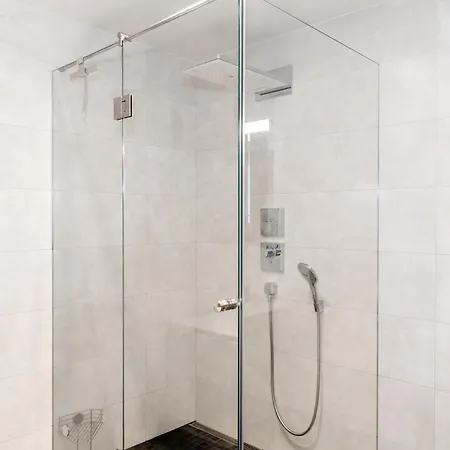 Modern In The Heart Of Uus-veerenni